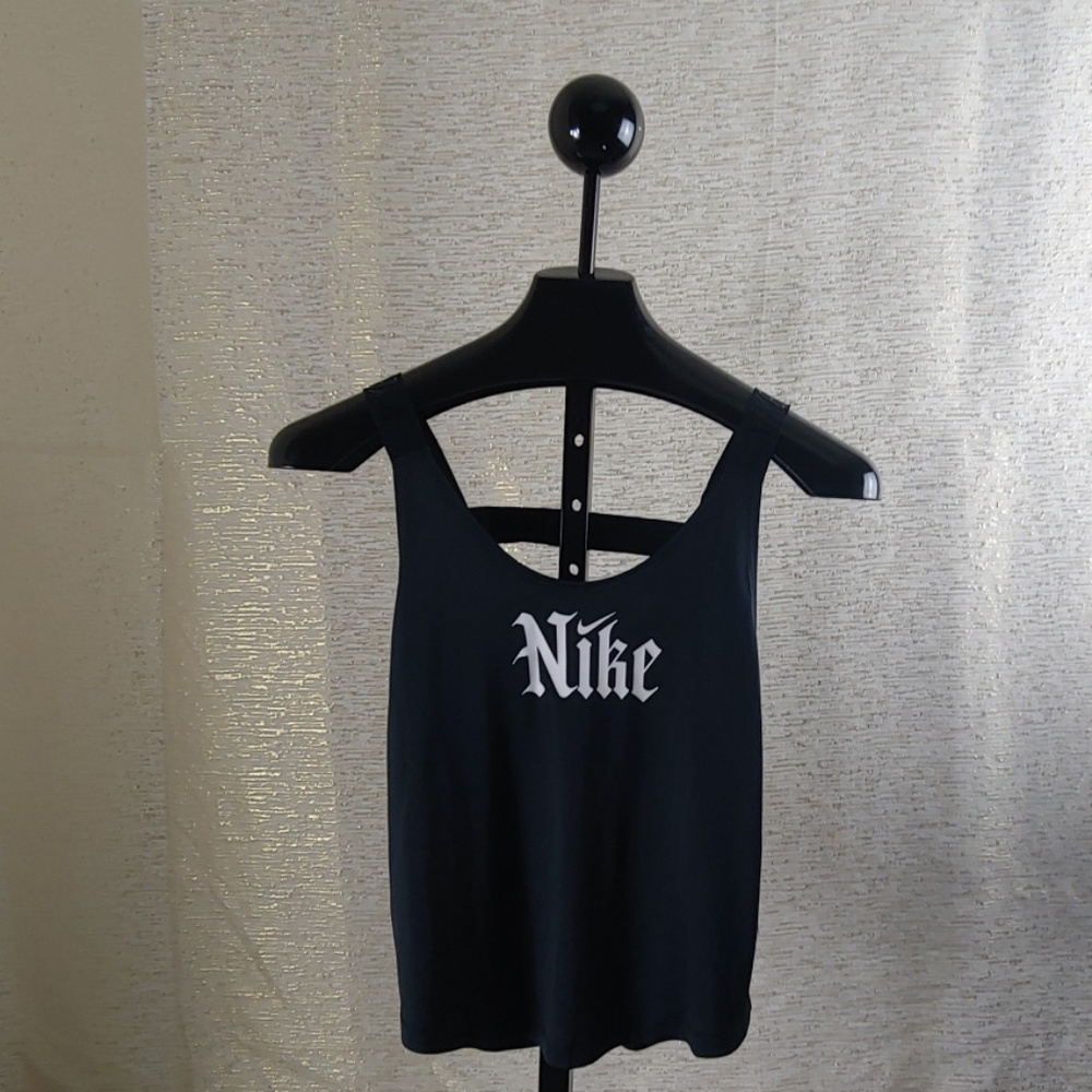 Nike NWT gothic print dri fit athleisure top